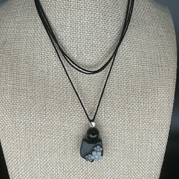 Tai Chi Stone Cat Head and Flowers Pendant with Onyx on Black Adjustable Rope - Picture 4 of 13